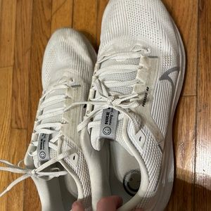 Mens nike running shoes